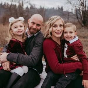 Meet your Posher, Courtney